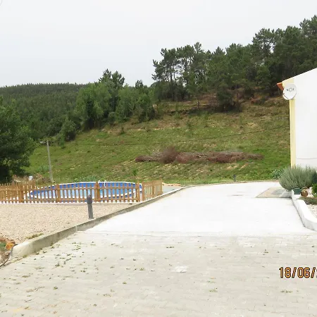 Pereiro Com Piscina Мафра